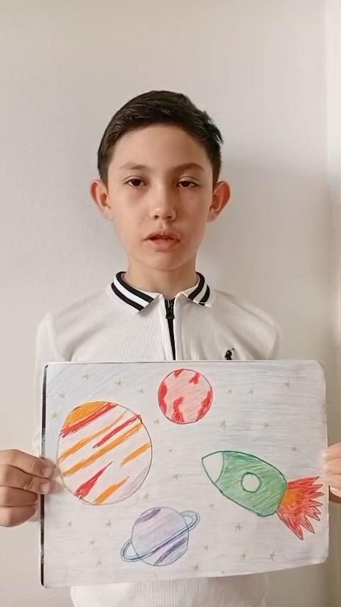 Көктемгі демалыс-демалып қана қоймай өзімізді дамытуға тамаша мүмкіндік. Демалыс күндерін тиімді пайдалану мақсатында 4-сынып оқушысы Кожанов Аян Бейбіт Қойшыбаевтың «Ғарышқа жаяу саяхат» кітабын оқып қиялына ерік берді.